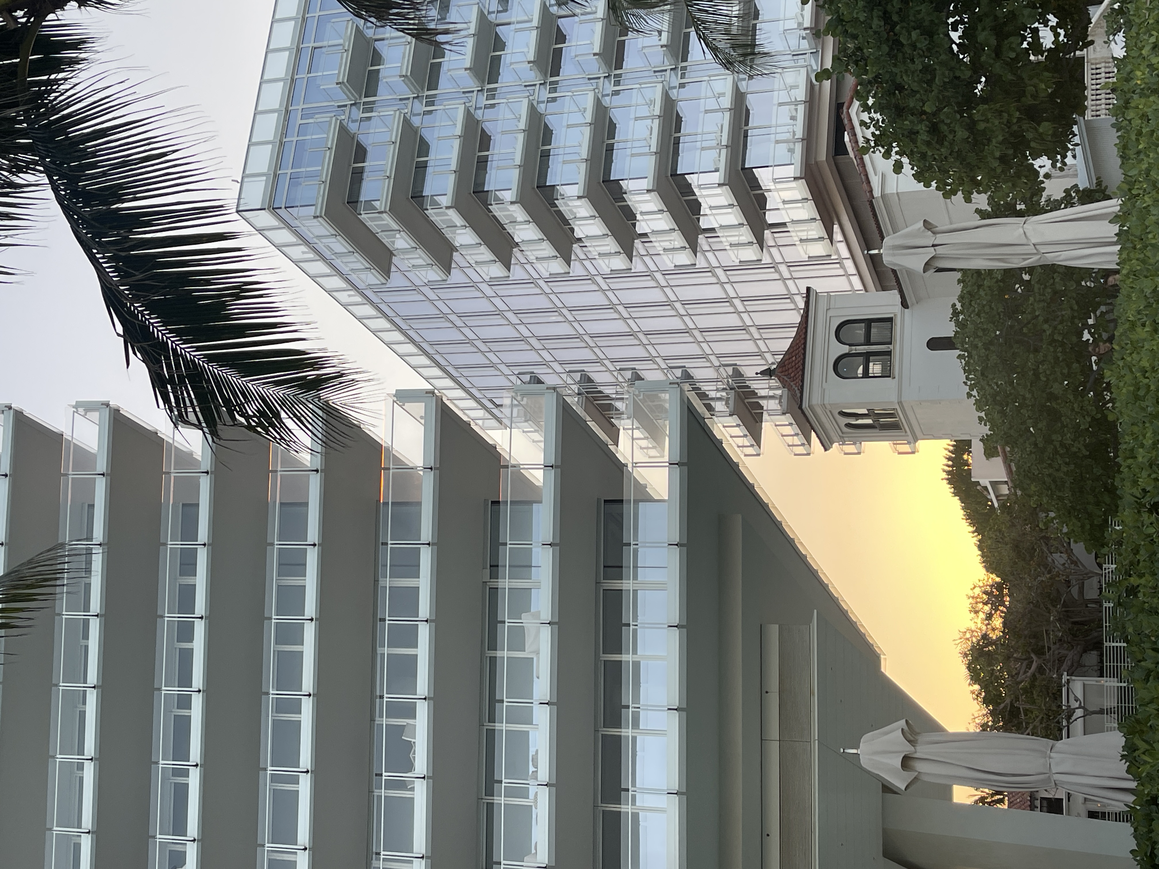 Four Seasons Surf Club Surfside exterior